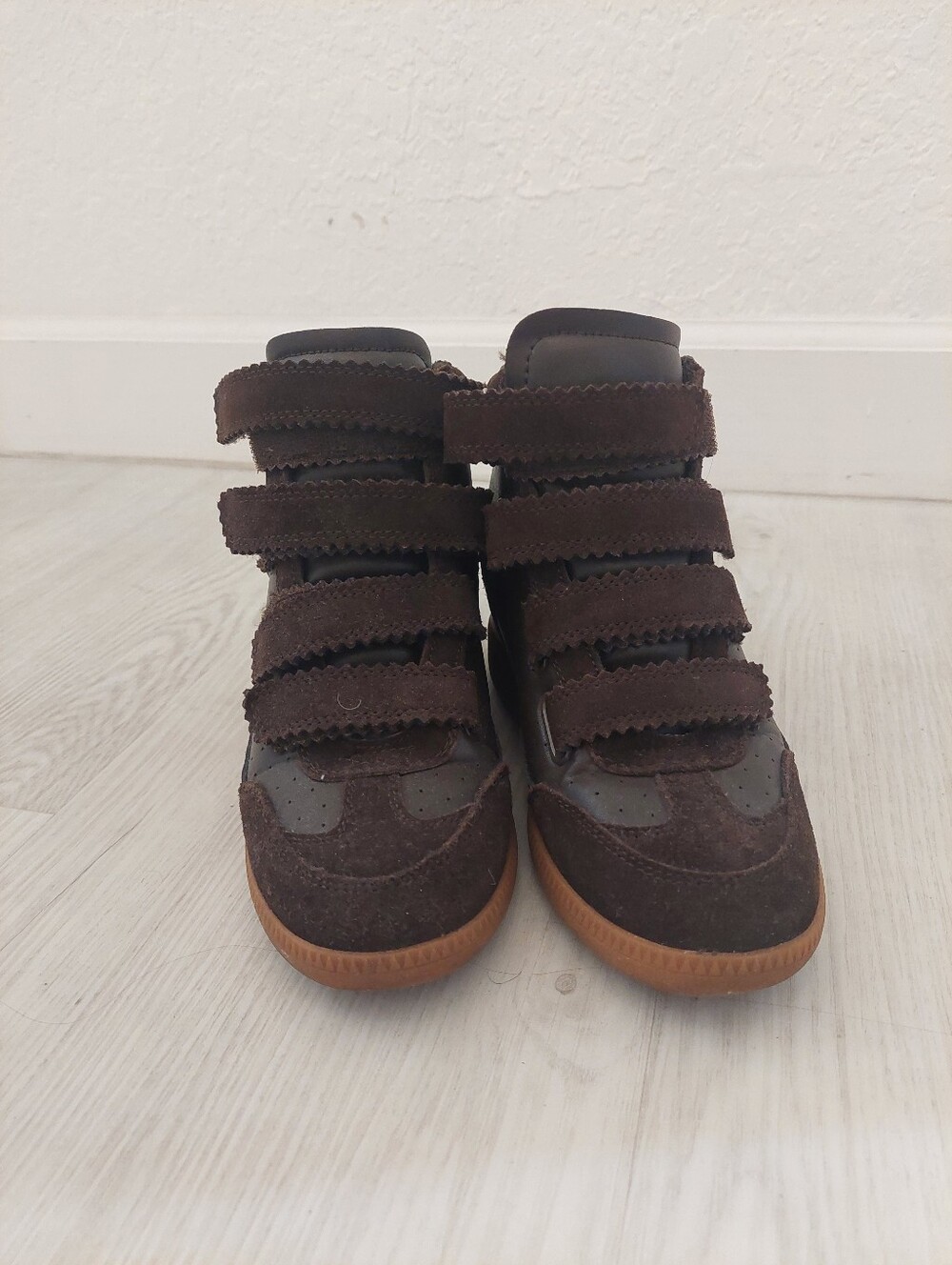 Steve Madden Mavis Wedge Sneaker with Velcro Straps Size 5.00